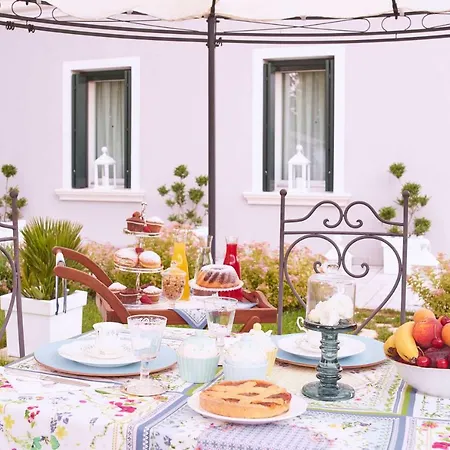 Le Tre Corti Oda ve Kahvaltı